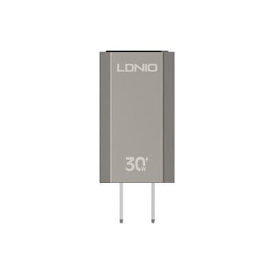 شارژر دیواری فست شارژ ۳۰ وات LDNIO A2527C با پلاگ تاشو ۹۰ درجه