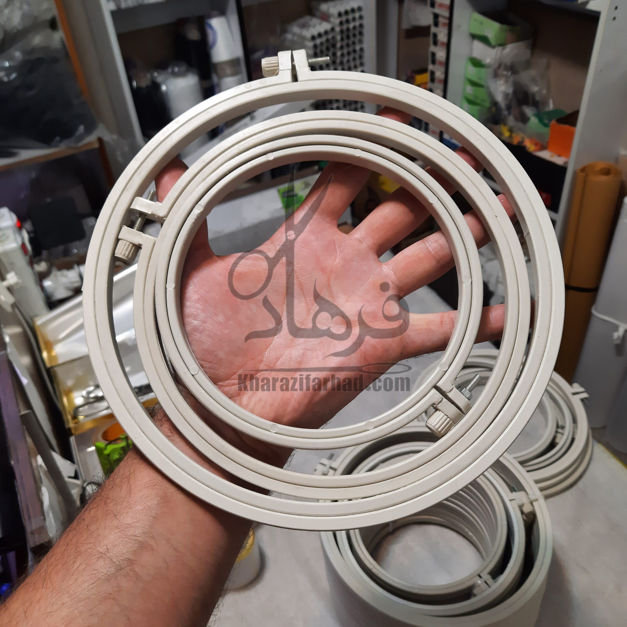 کارگاه گلدوزی پلاستیکی 3 سایز بسته 36 عددی عمده — تصویر ۲