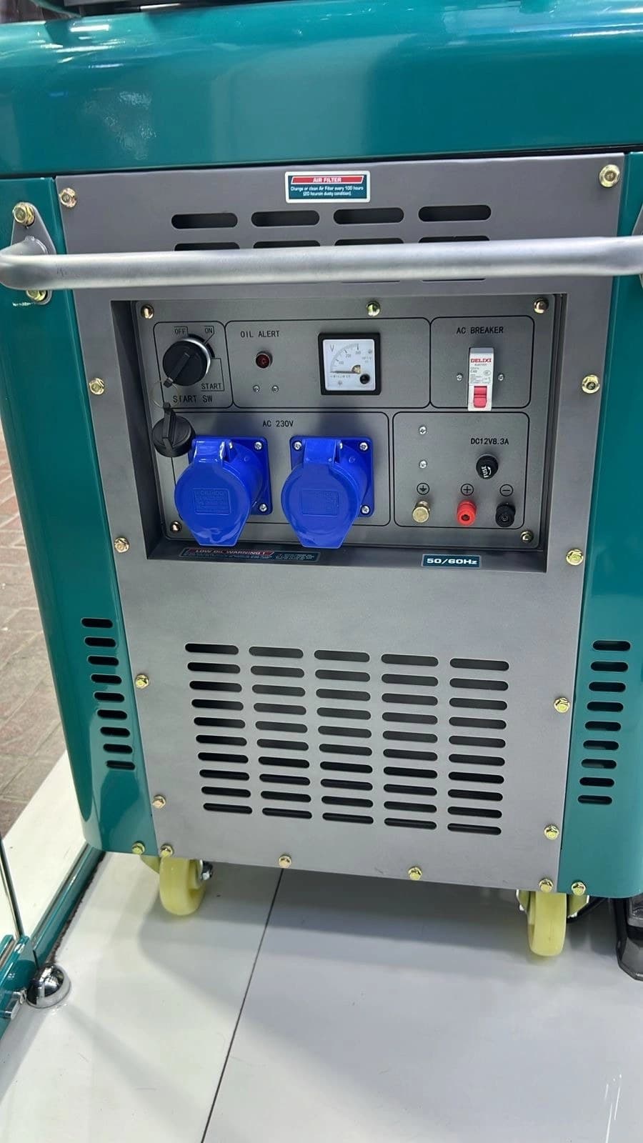 ژنراتور برق ۱۰ کیلووات ۳ فاز تک فاز دیزلی سایلنت برند توتال مدل TP2100003EP — تصویر ۳