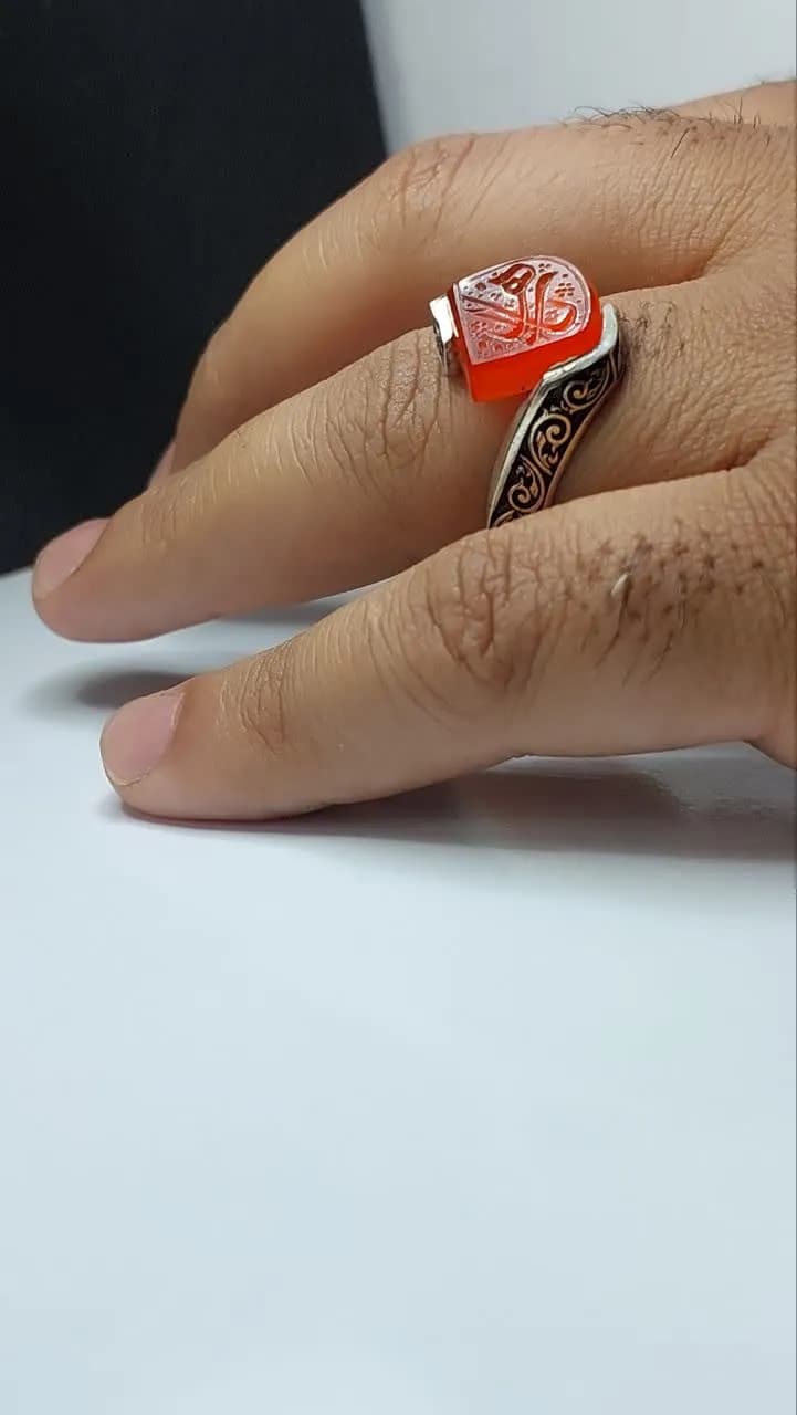 انگشتر نقره باسنگ عقیق قرمز باحکاکی یازهرا کد 1716 — تصویر ۱۲