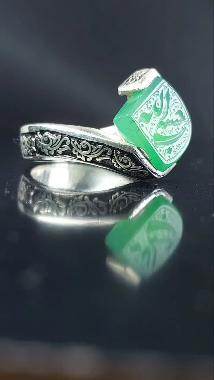 انگشتر نقطه باسنگ عقیق سبز حکاکی یافاطمه کد 1718 — تصویر ۱۲