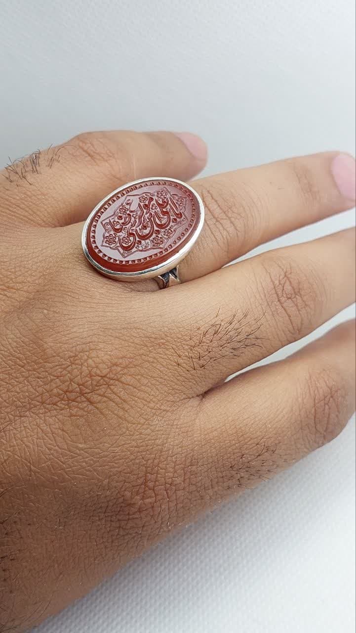 انگشتر نقر باسنگ عقیق قرمز با حکاکی یاعلی بن موسی الرضا کد 1729 — تصویر ۳