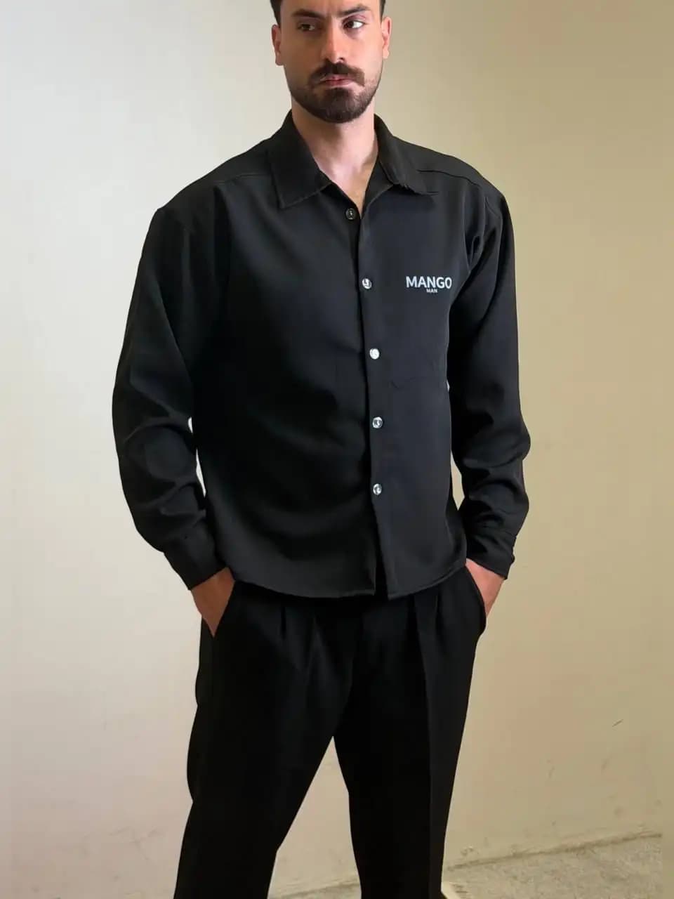 پیراهن پارچه مازراتی گرم بالا طرح mango men مشکی — تصویر ۳