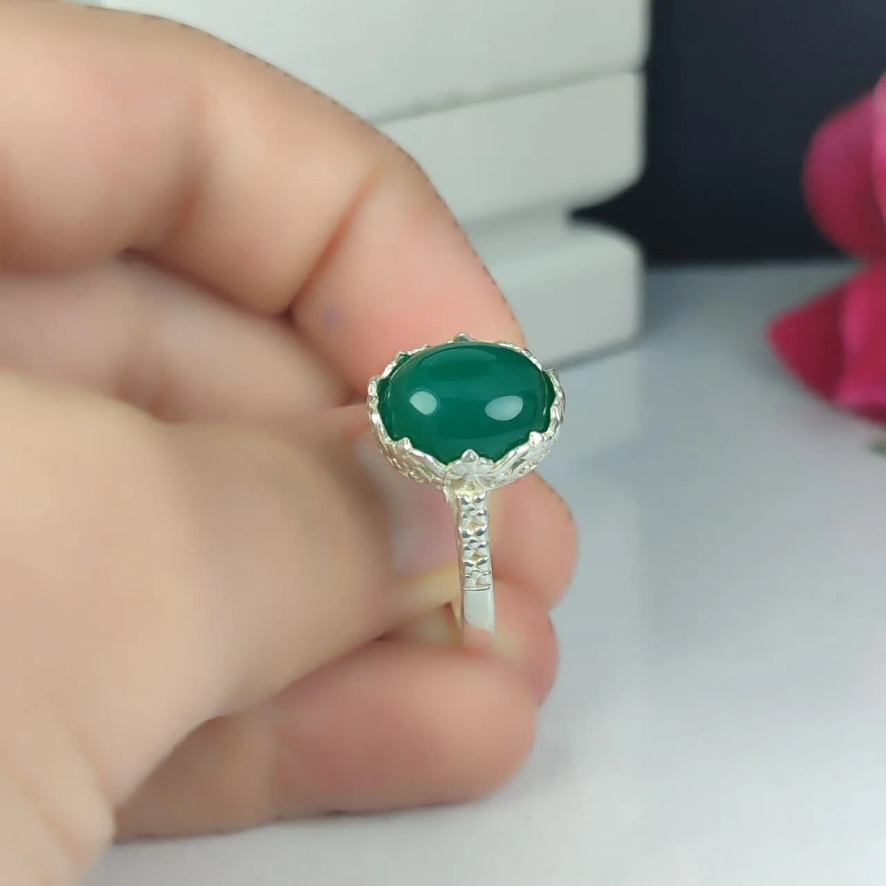 انگشتر عقیق سبز زنانه کد 4275 — تصویر ۳