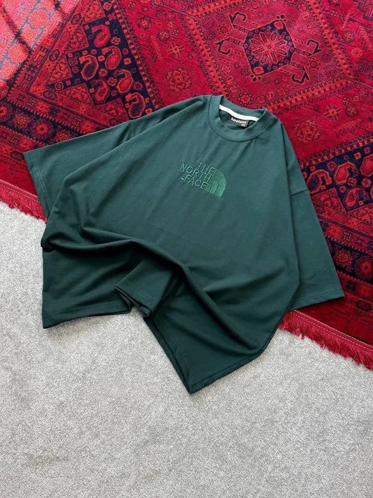 تیشرت باکسی گلدوزی North face رنگبندی پارچه ماکان — تصویر ۳
