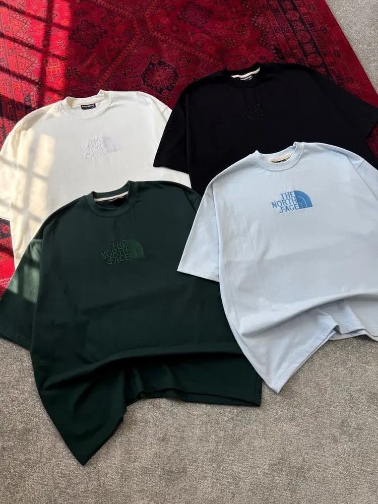 تیشرت باکسی گلدوزی North face رنگبندی پارچه ماکان — تصویر ۲