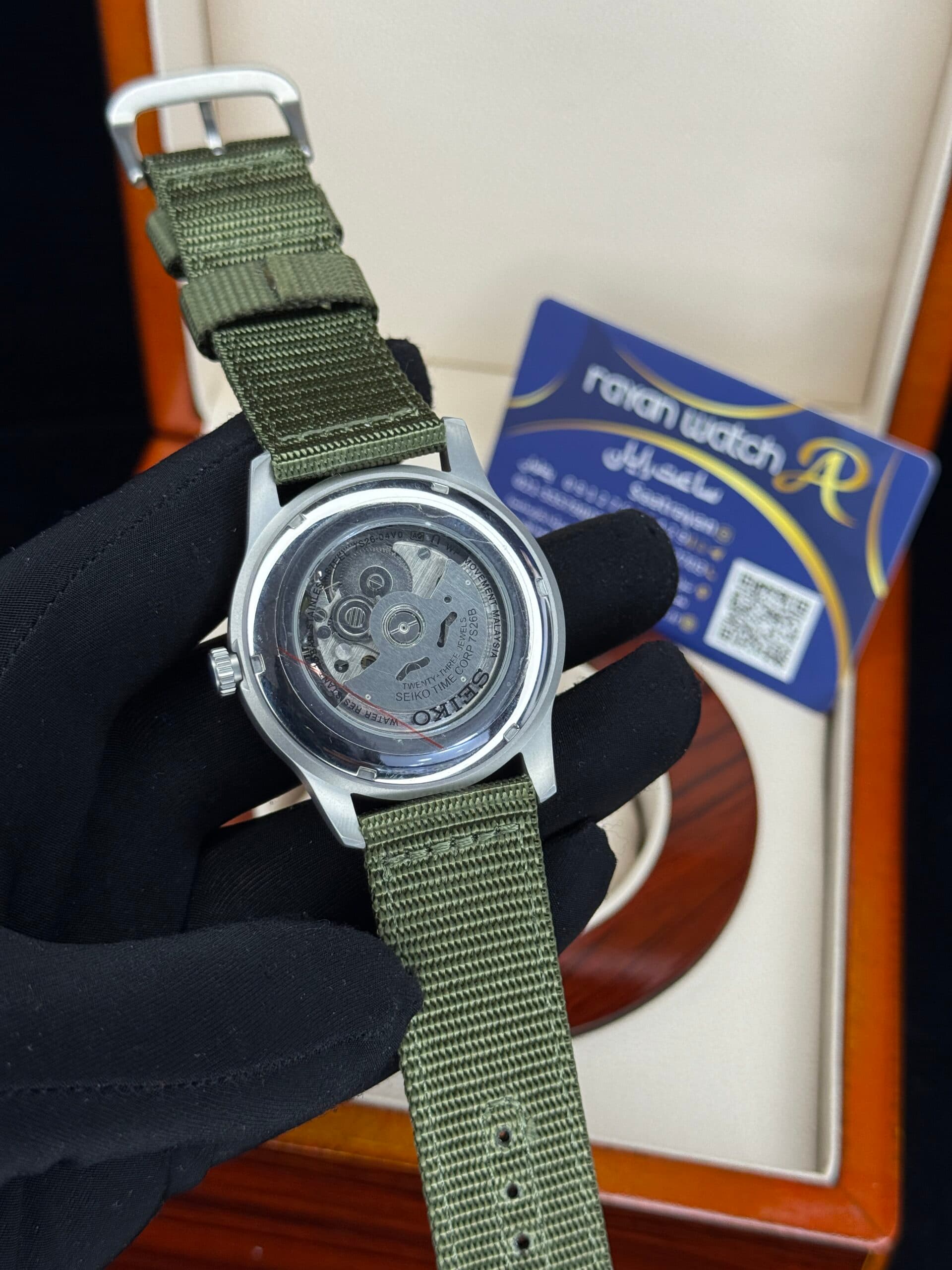 ساعت مچی مردانه سیکو مدل اسپرت سبز Seiko 5 Sport — تصویر ۴