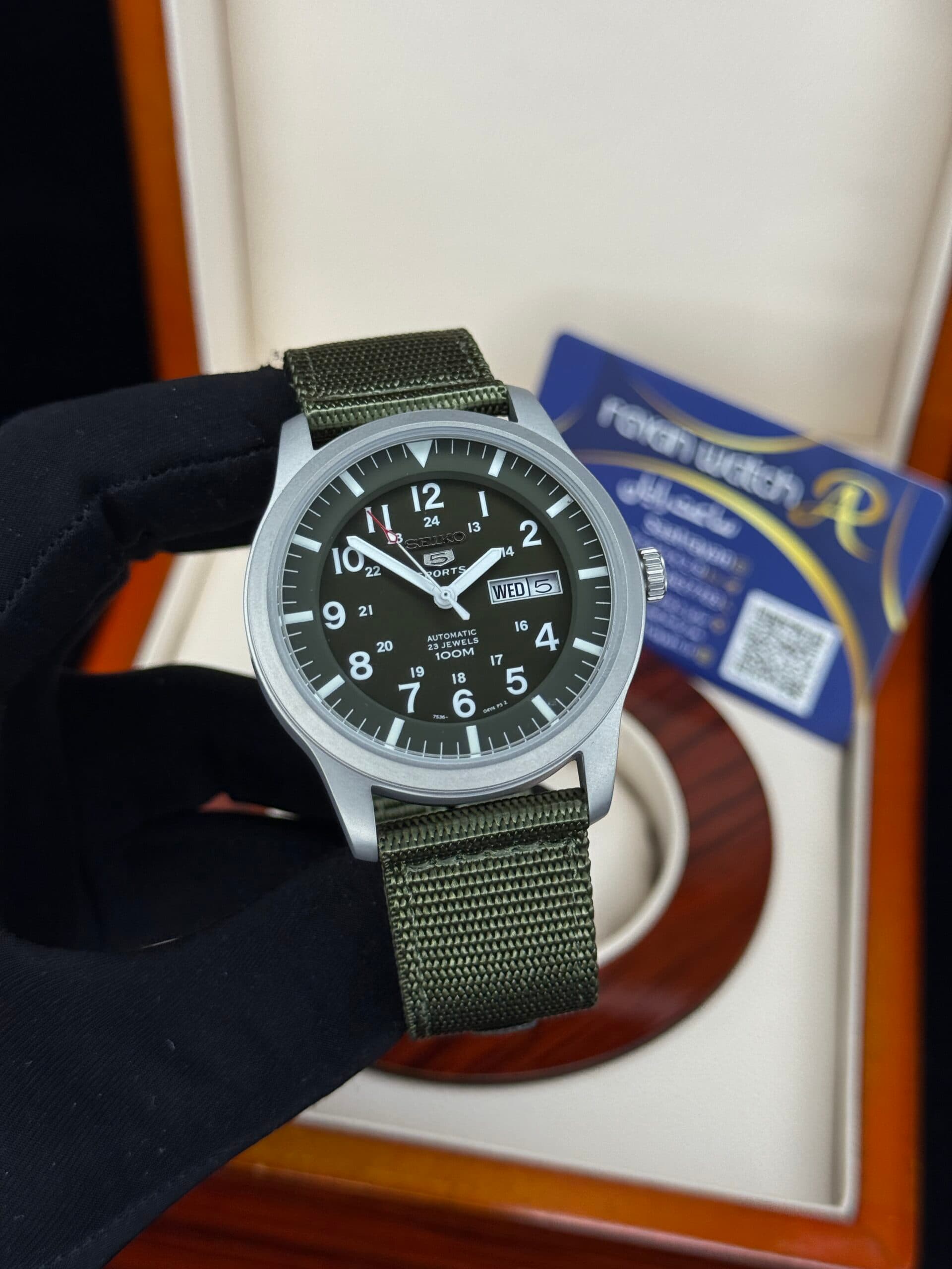ساعت مچی مردانه سیکو مدل اسپرت سبز Seiko 5 Sport