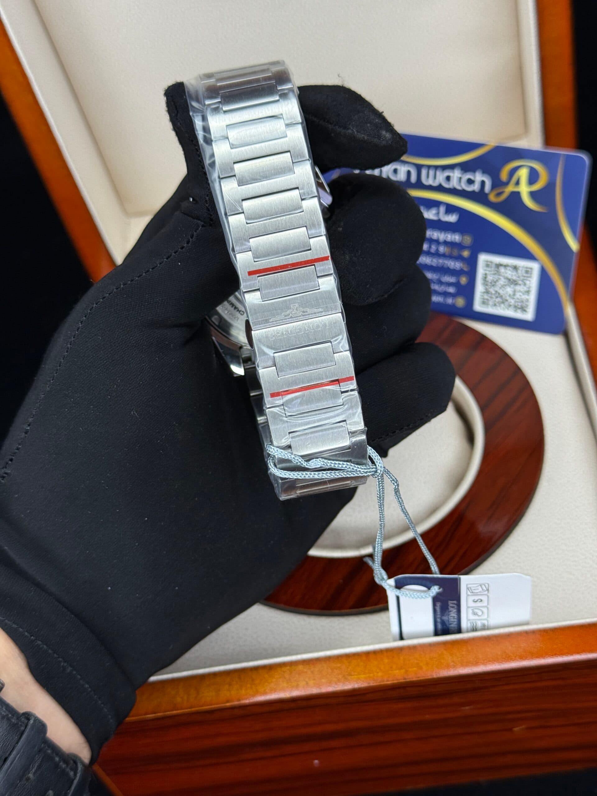 ساعت مچی‌ مردانه لونژین کرنوگراف سیلور سبز LONGINES CONQUEST CHRONOGRAPH — تصویر ۴