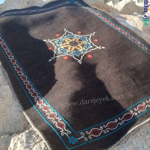 فرش نمدی گلدوزی شده با دست — تصویر ۸