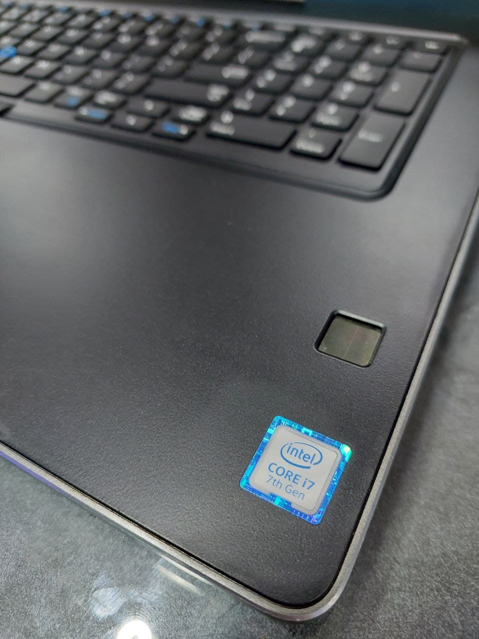 لپ تاپ استوک Dell Precision 7720 i7-7820HQ/32/512+1TB/4 — تصویر ۴