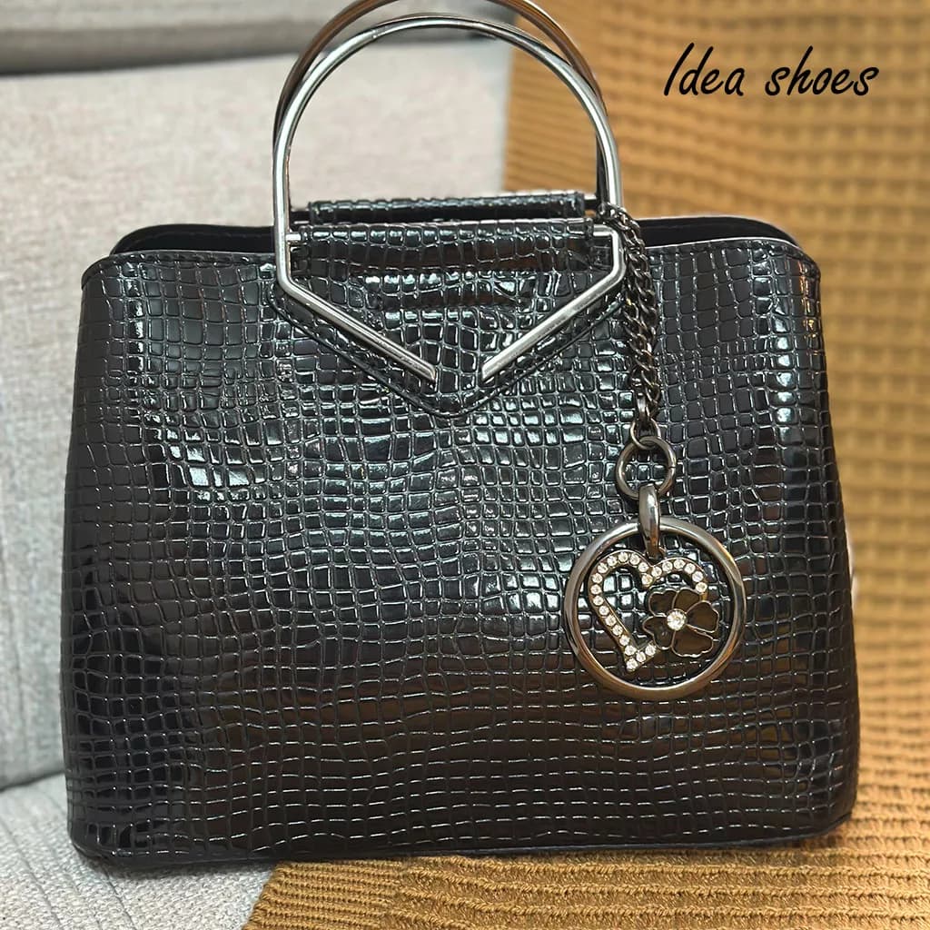 کیف ورنی دخترانه مدل h549 کد 3299 — تصویر ۴