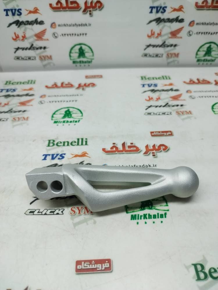 جا پایه عقب موتور بنلی ریس و 135 و 180 و 250 تک سیلندر و لئونچینو نقره ای سمت چپ (شرکتی) — تصویر ۲