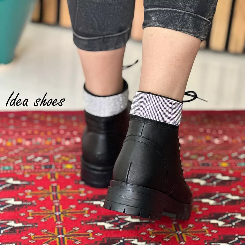 نیم بوت بندی دخترانه پشت نگین کد 956 — تصویر ۳