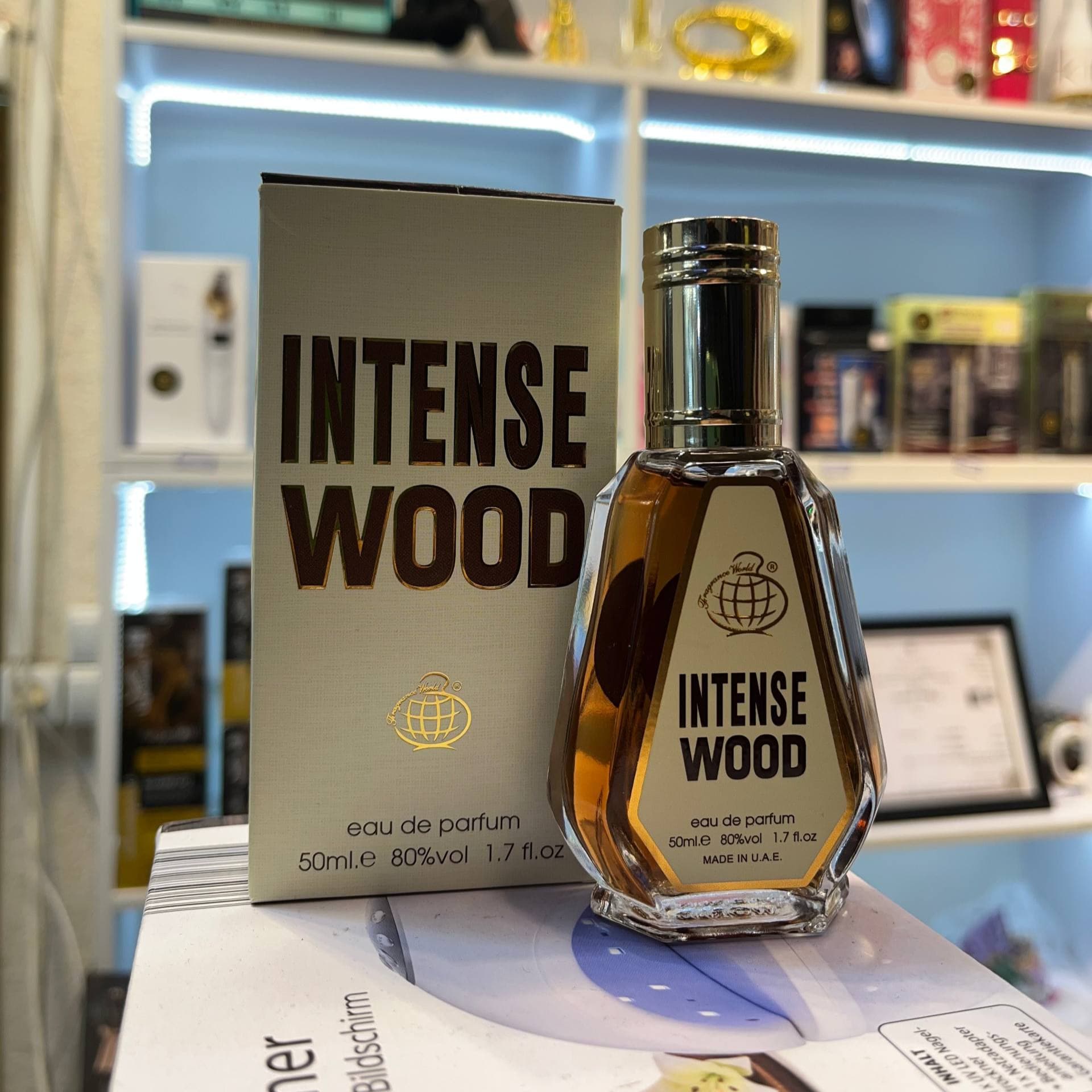 عطر اینتنس وود 50 میل اماراتی