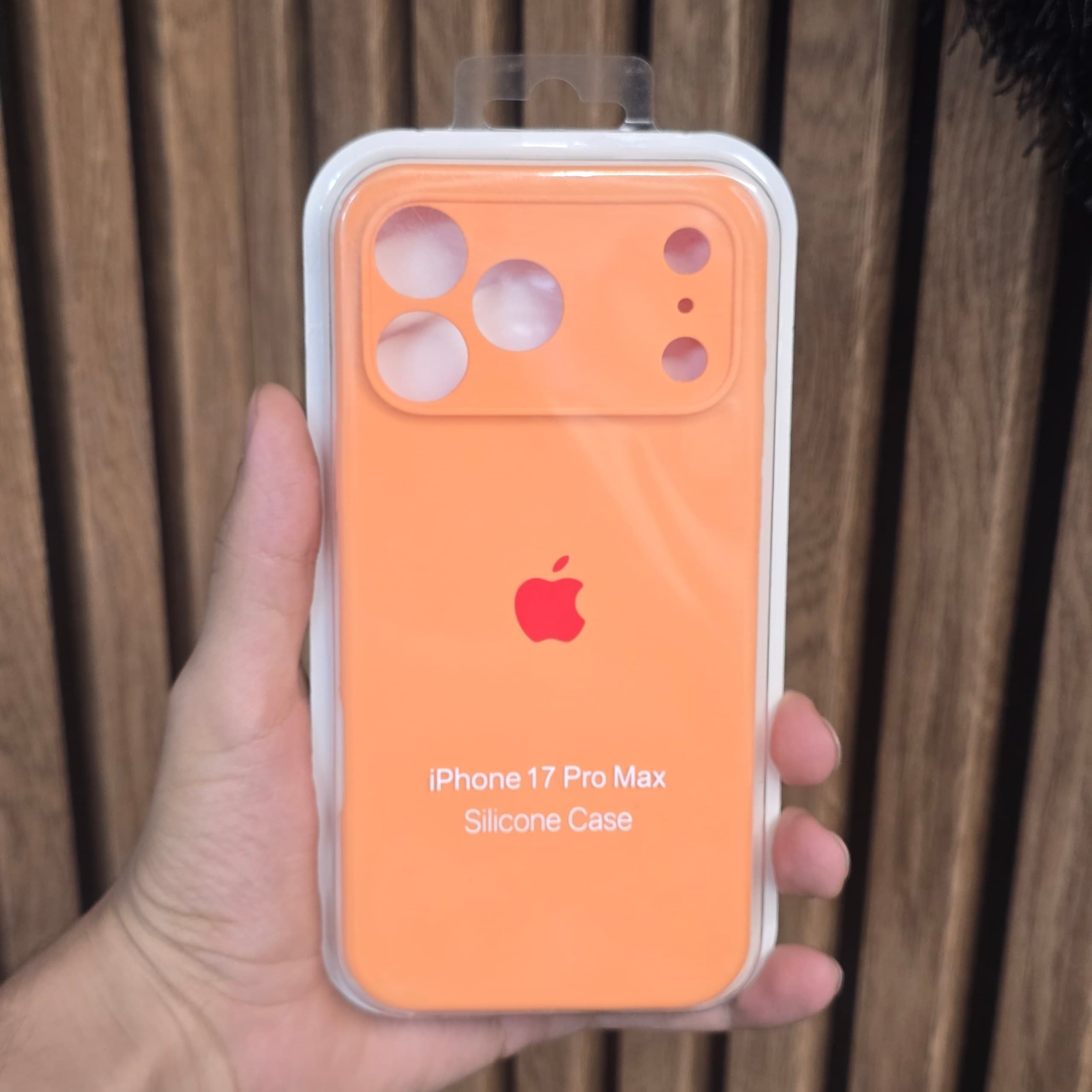قاب سیلیکونی نارنجی محافظ لنزدار اورجینال Apple iPhone 17 Pro Max