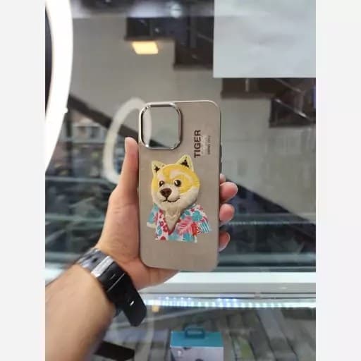قاب مدل نیمی (nimmy) سه بعدی طرح گرگ گلدوزی شده مناسب برای گوشی آیفون – Iphone 16pro