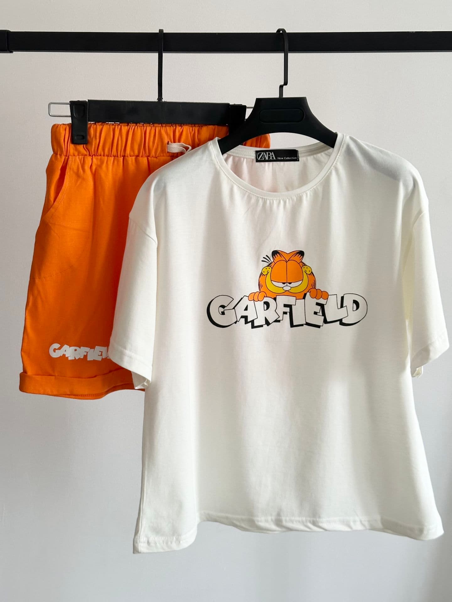ست تیشرت‌ شورتک زنانه طرح گارفیلد Garfield — تصویر ۲