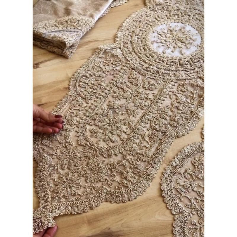 سرویس رومیزی 5 تکه دانتل مخمل طرح ترک مدل ورساچه — تصویر ۶