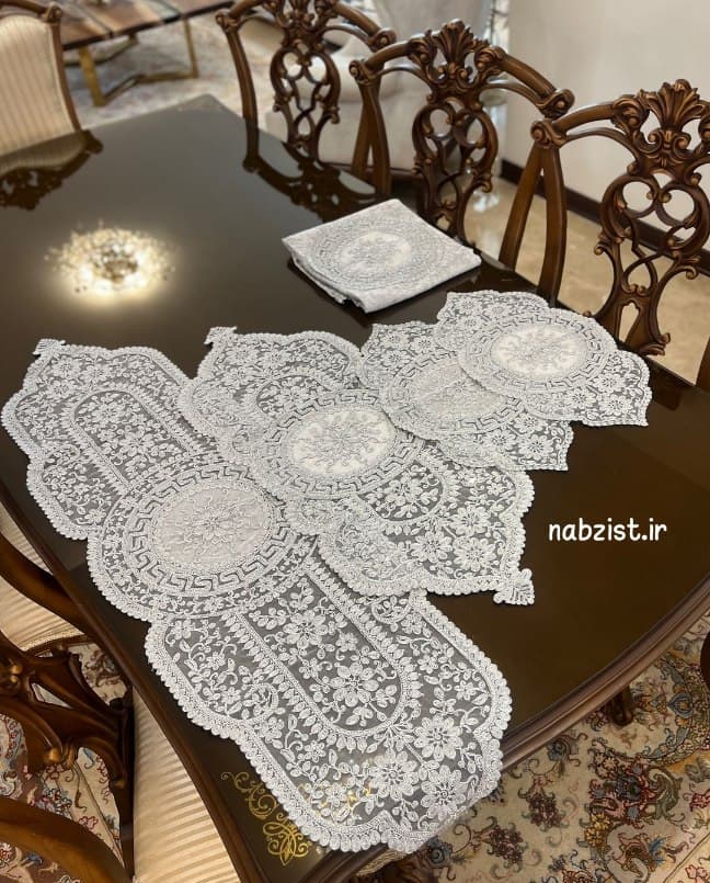 سرویس رومیزی 5 تکه دانتل مخمل طرح ترک مدل ورساچه