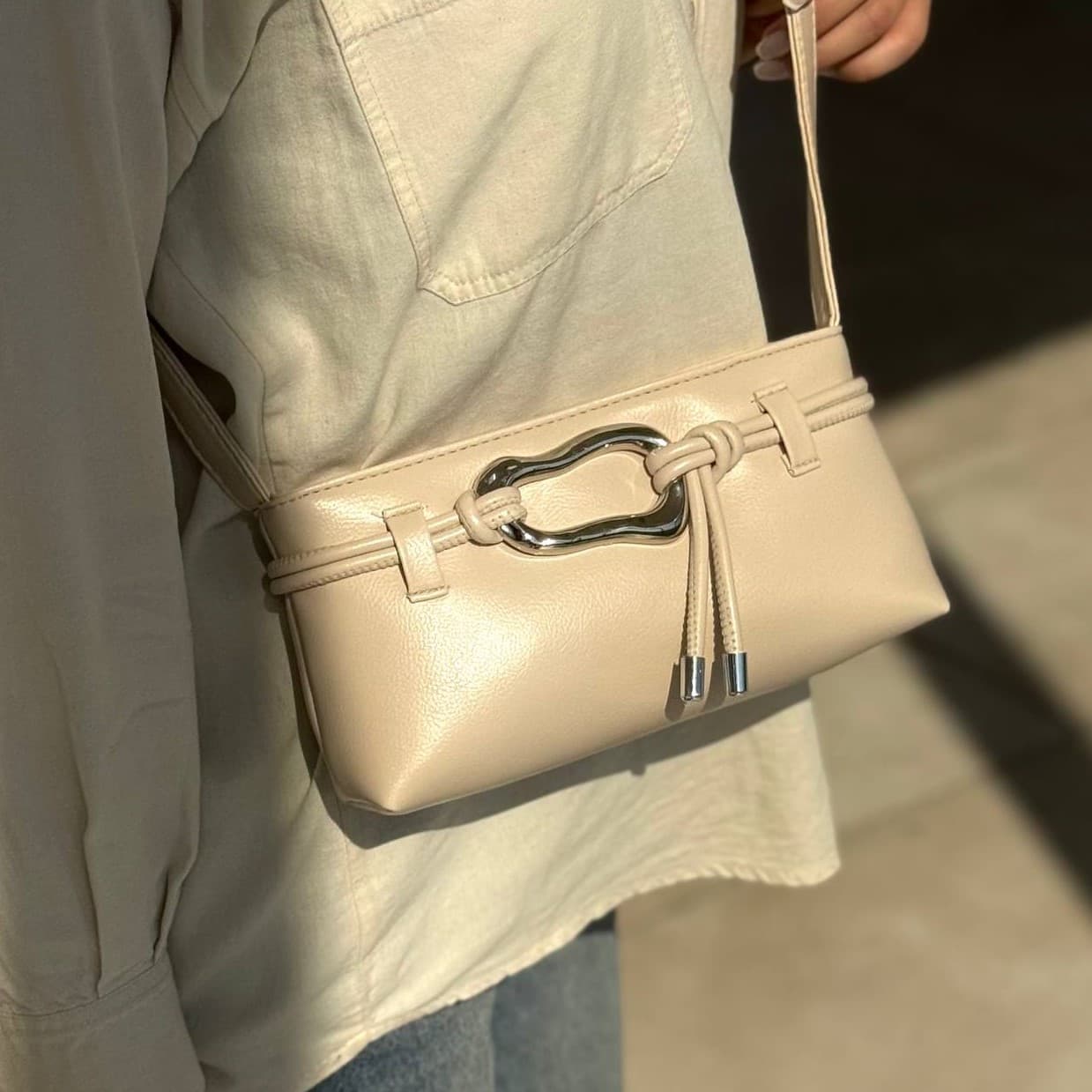 کیف دوشی زنانه میکال — تصویر ۴