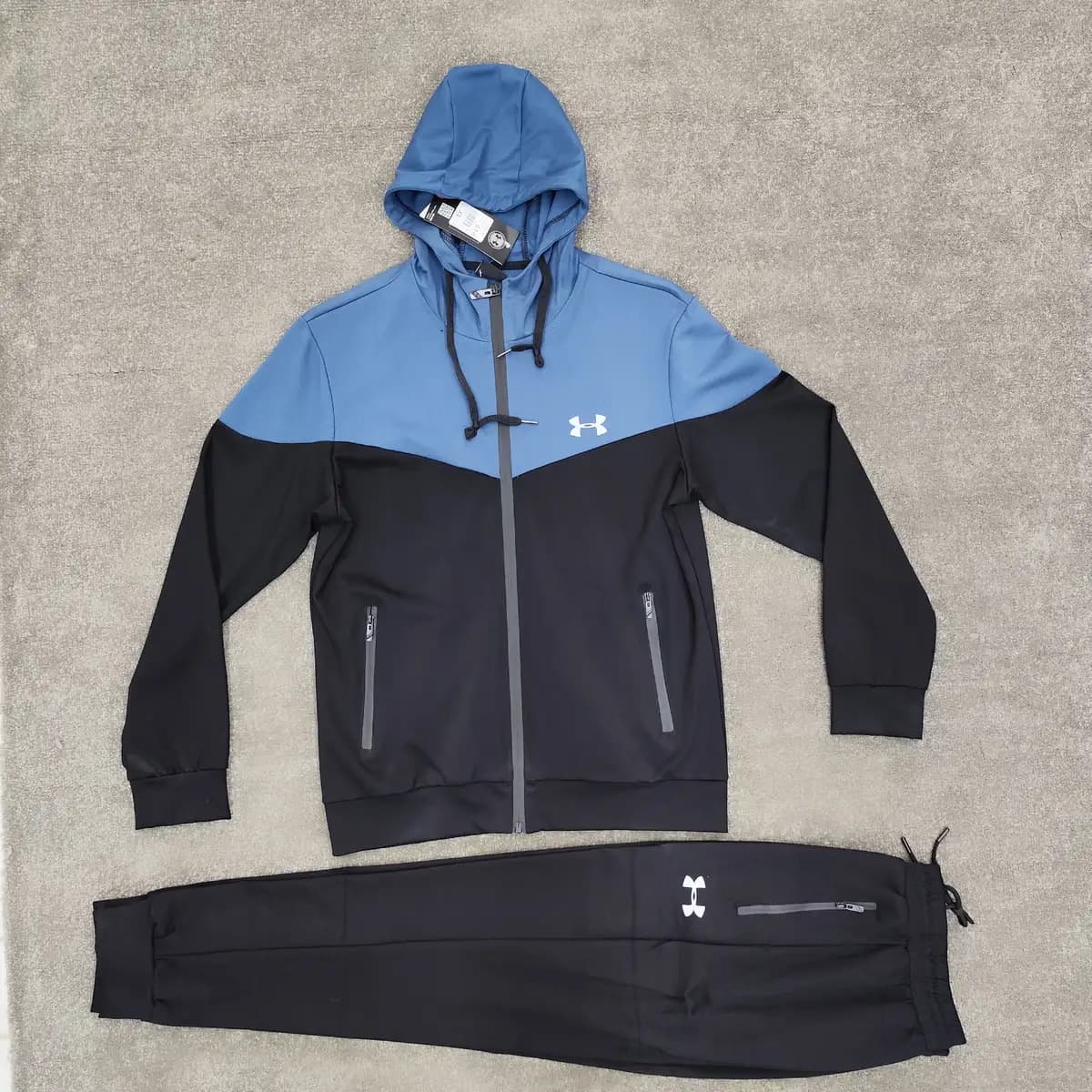 ست گرمکن و شلوار نخی گرم بالا آندر آرمور (Under Armour) — تصویر ۳