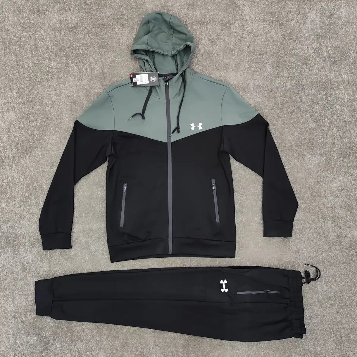 ست گرمکن و شلوار نخی گرم بالا آندر آرمور (Under Armour) — تصویر ۹