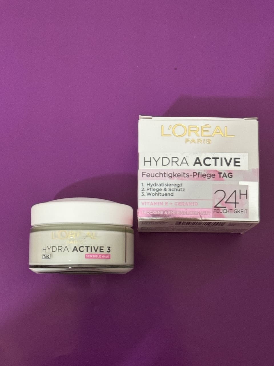 کرم روز آبرسان پوست خشک و حساس‌ هیدرا اکتیو 24 ساعته LOREAL