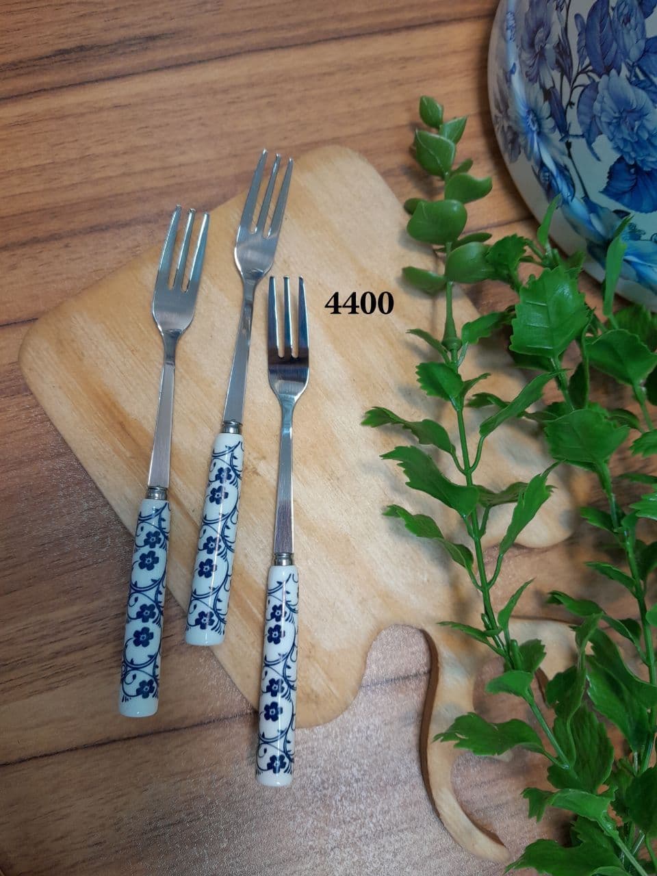 چنگال دسر گل آبی