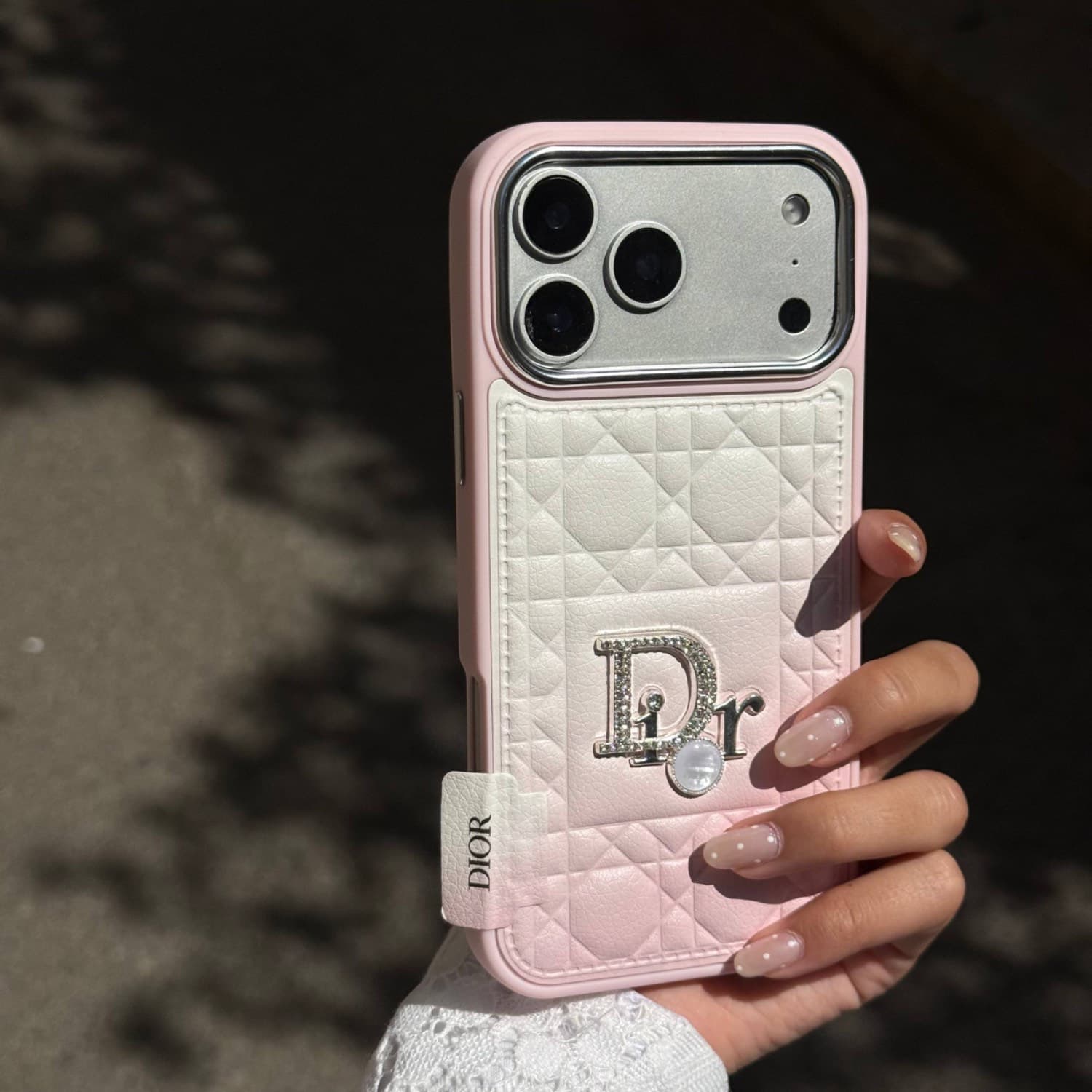 قاب Dior Leather Diamond Pinky چرمی دایموندی صورتی آیفون - همراه اکسسوری