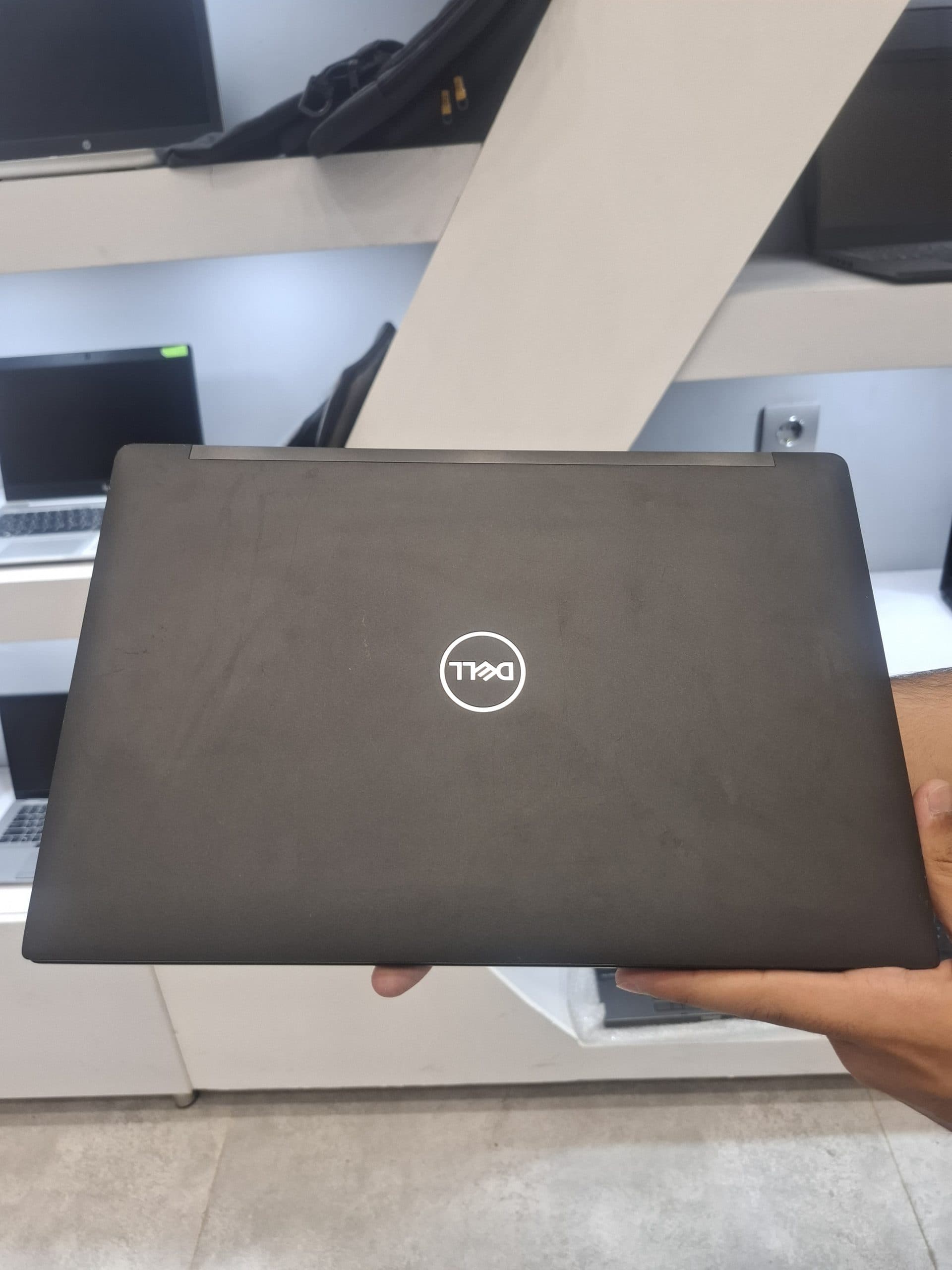 لپ تاپ استوک دل dell latitude 7490 i5 ram 8gb ssd 256gb — تصویر ۴
