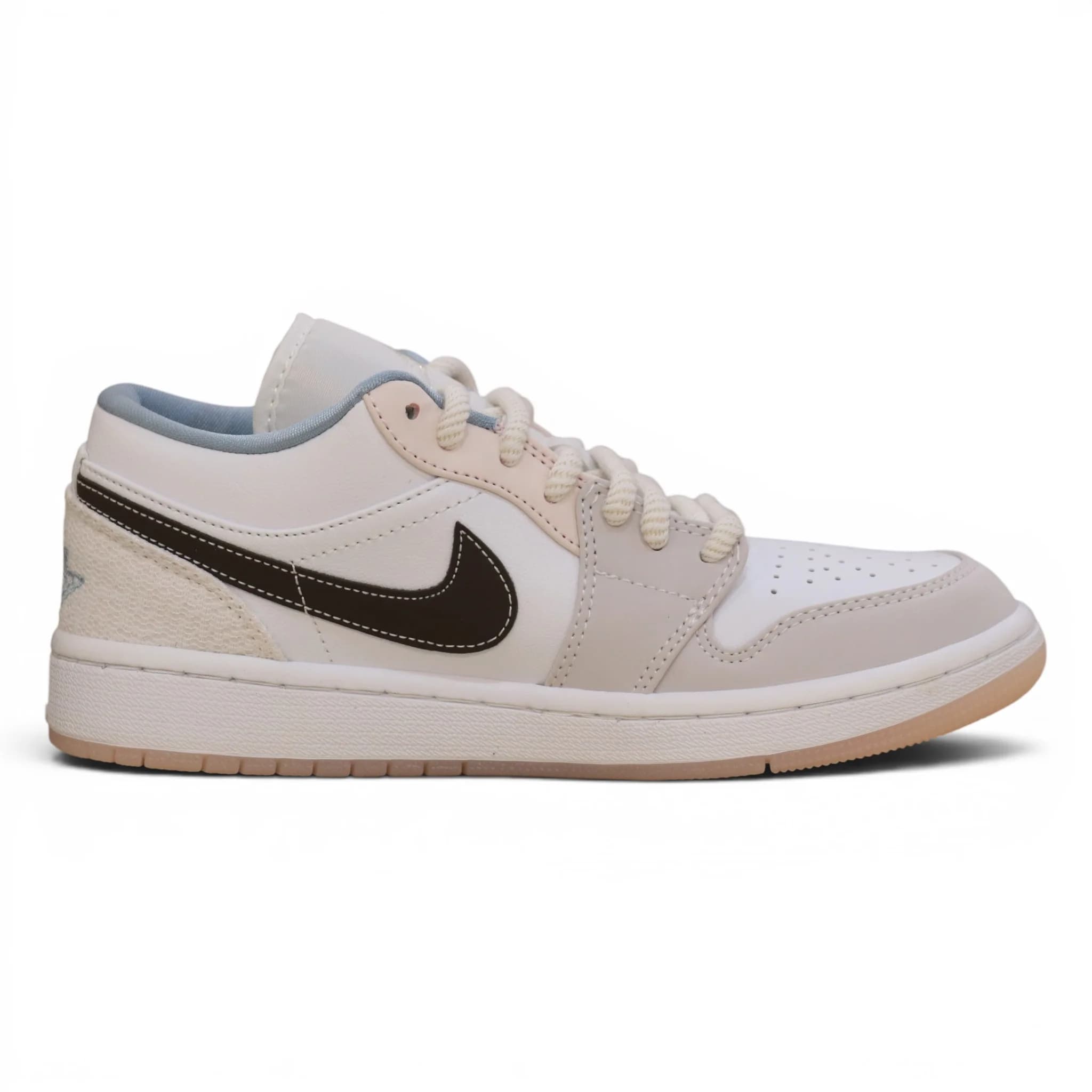 کفش (کتونی) نایک ایر جردن 1 AIR JORDAN WMNS — تصویر ۴
