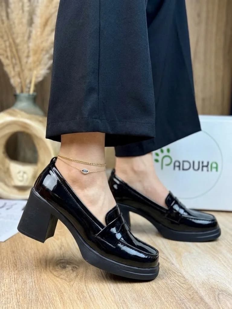 کفش زنانه پاشنه 7 سانت زیره پیو پنجه مربعی ورنی کد 30225 — تصویر ۳
