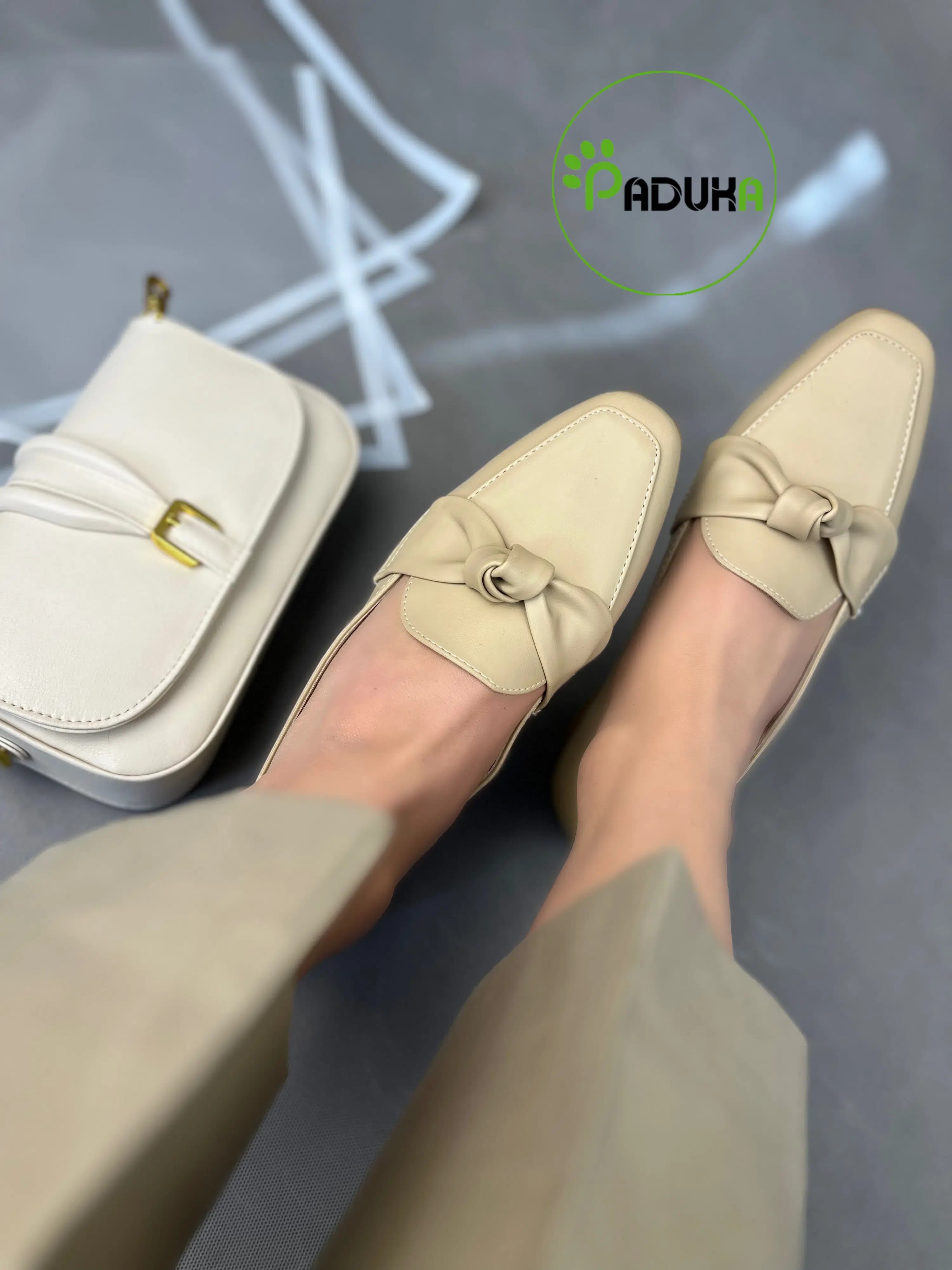 کفش زنانه کالج گرهی پنجه مربعی چرمی کد 23575 — تصویر ۶