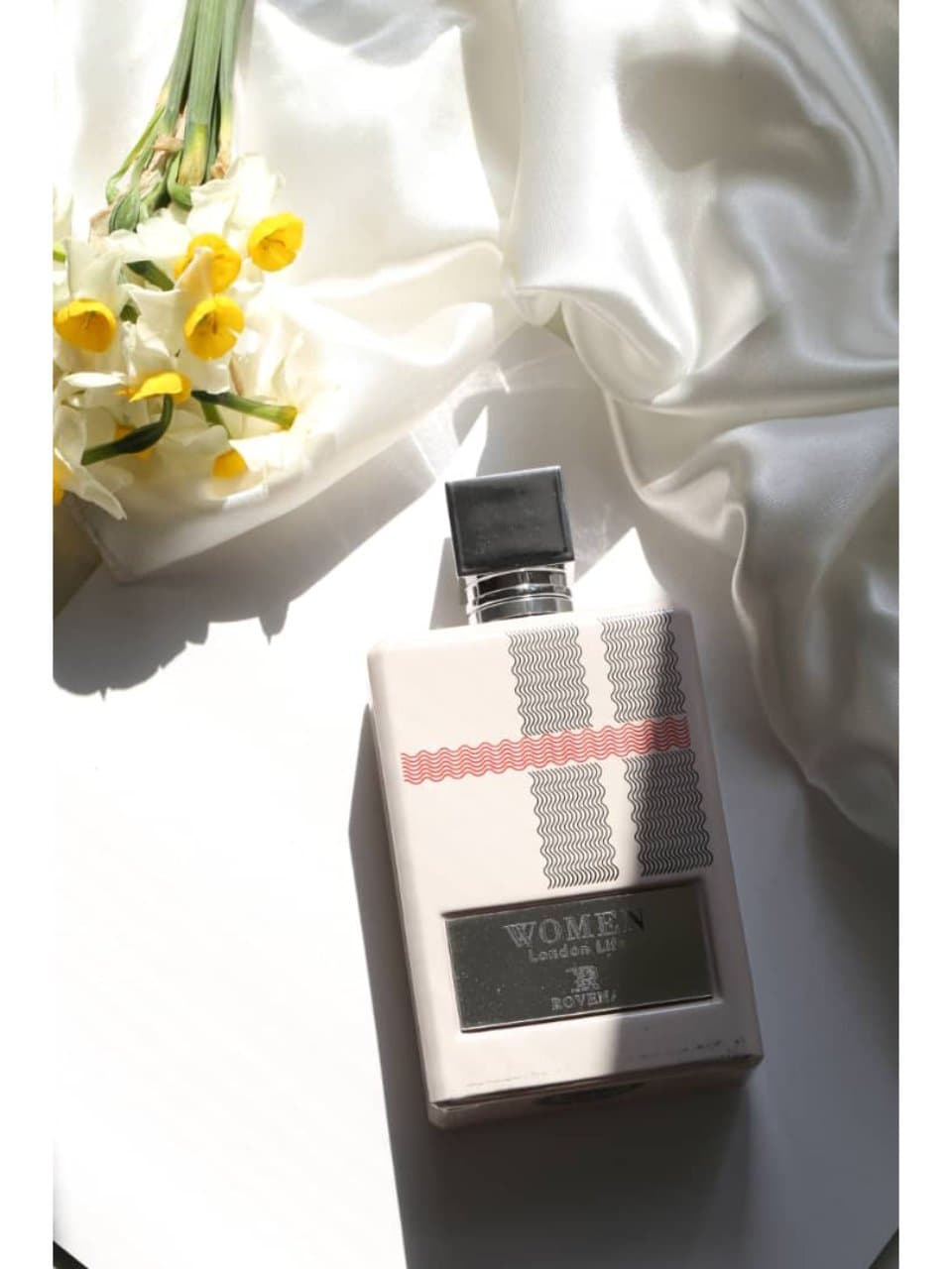 ادکلن روونا کالکشن Burberry London for Women حجم ۱۰۰ میلی‌لیتر