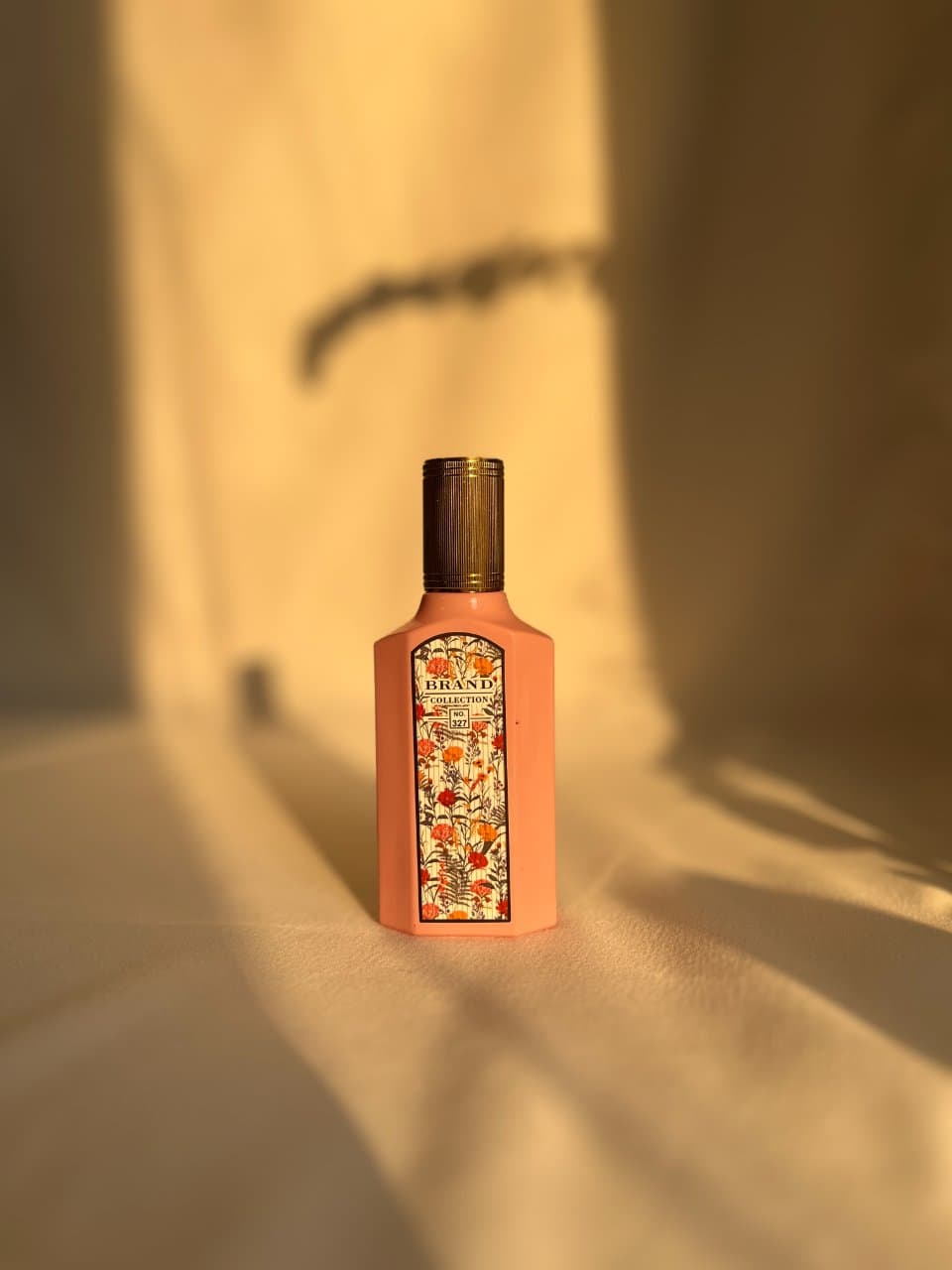 ادکلن برند کالکشن کد 327 Gucci Gorgeous Gardenia حجم ۲۵ میلی‌لیتر — تصویر ۳