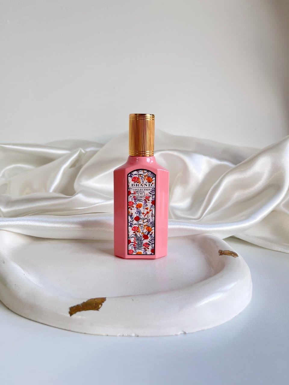 ادکلن برند کالکشن کد 327 Gucci Gorgeous Gardenia حجم ۲۵ میلی‌لیتر — تصویر ۴