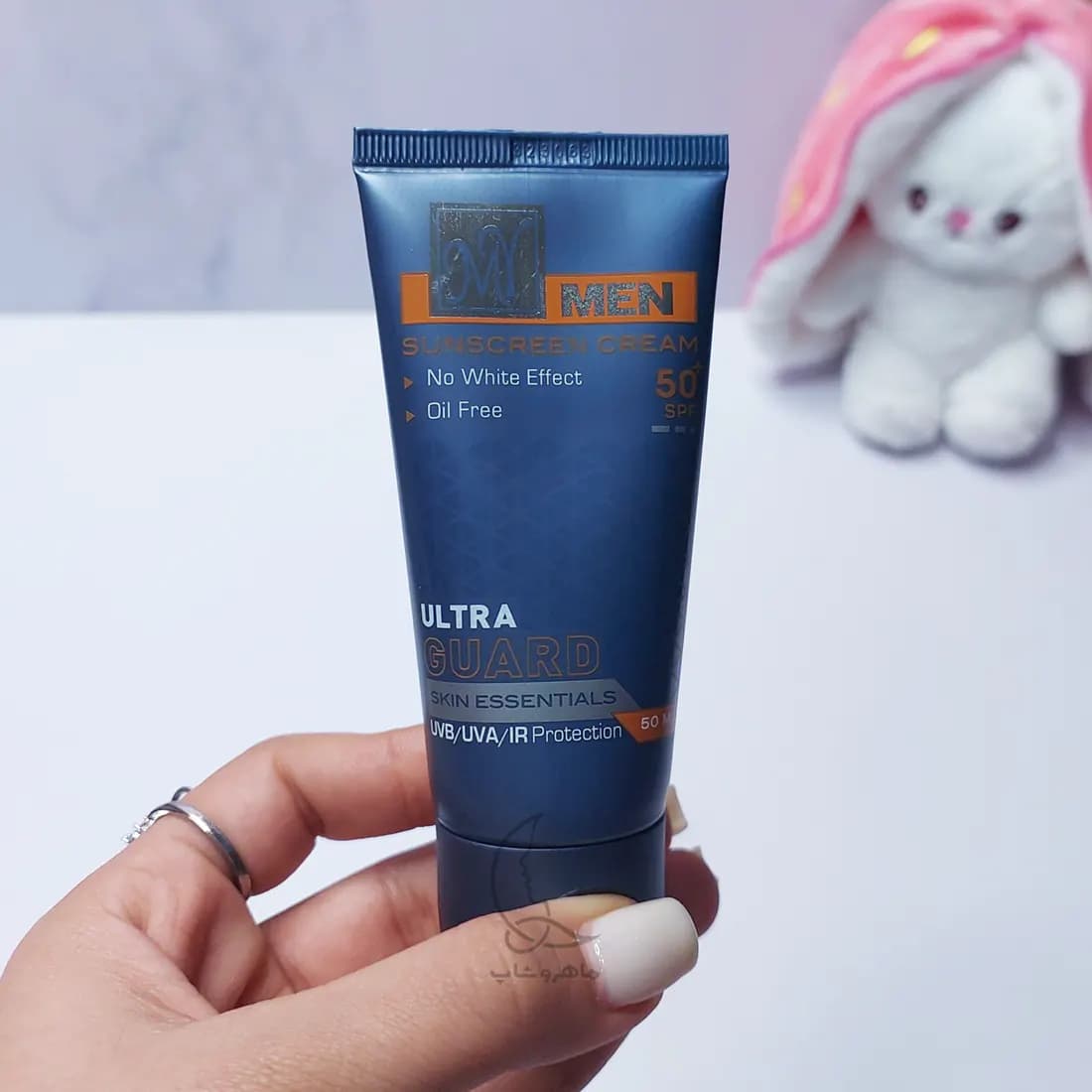 کرم ضد آفتاب بی رنگ مای با SPF50 مناسب آقایان حجم 50 میلی لیتر
