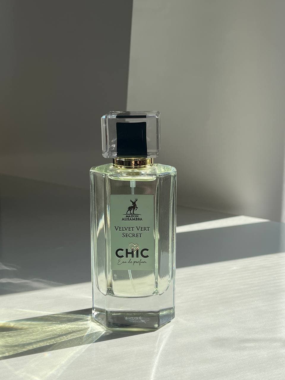 ادکلن الحمبرا کالکشن Victoria’s Secret Chic حجم ۱۰۰ میلیلیتر — تصویر ۳
