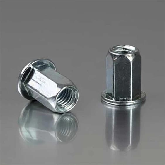 مهره پرچی ششگوش لبه دار M3