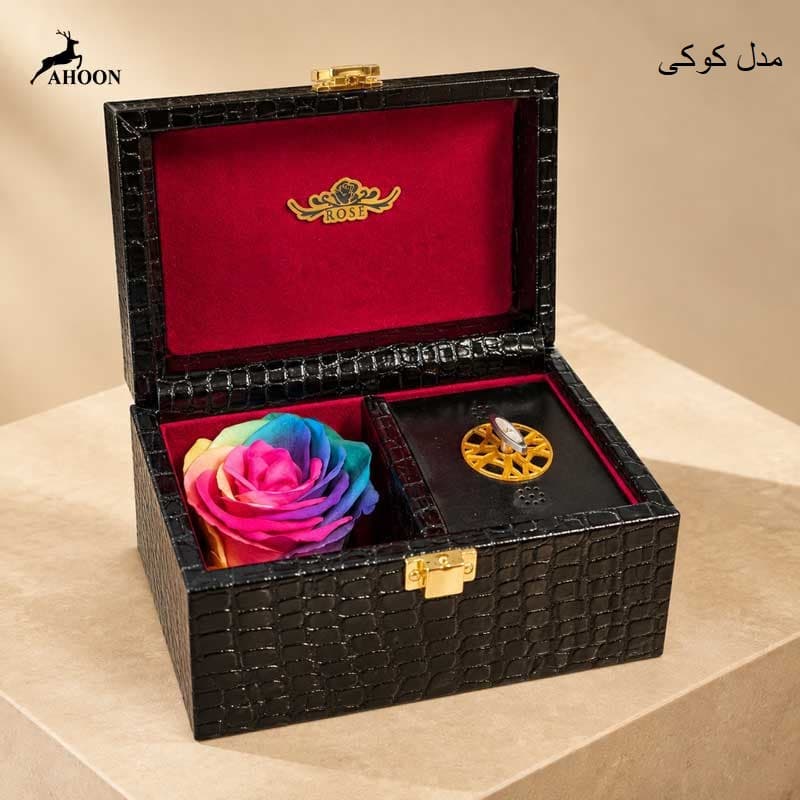 باکس گل چرمی موزیکال با رز جاودان — تصویر ۷