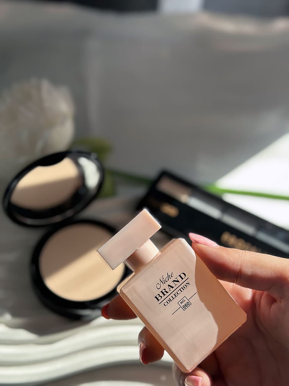 ادکلن برند کالکشن کد 060 Narciso Rodriguez for her EDP ادو پرفیوم حجم ۲۵ میلیلیتر — تصویر ۳