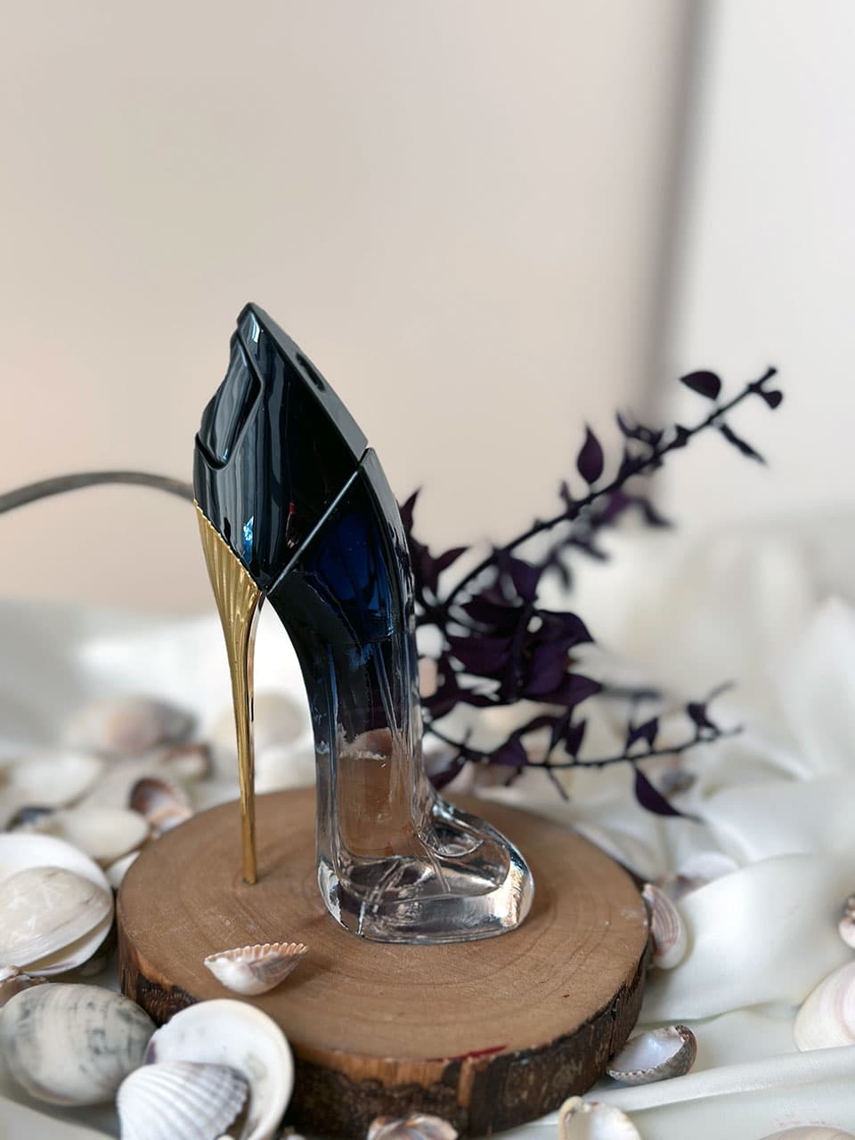 ادکلن برند کالکشن کد 139 CH Good Girl Glorious Gold Collector Edition حجم ۲۵ میلی‌لیتر