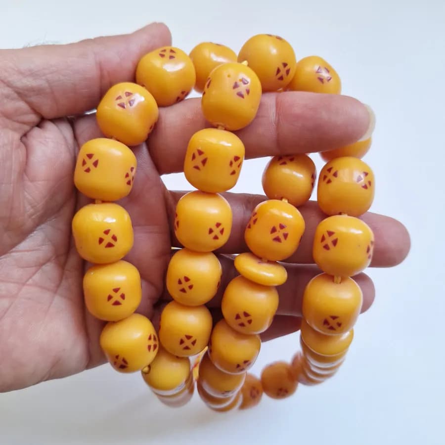تسبیح سندلوس 33 دانه بودار داغ دار استوانه‌ای خوش دست کد 1396 آقابزرگ — تصویر ۳
