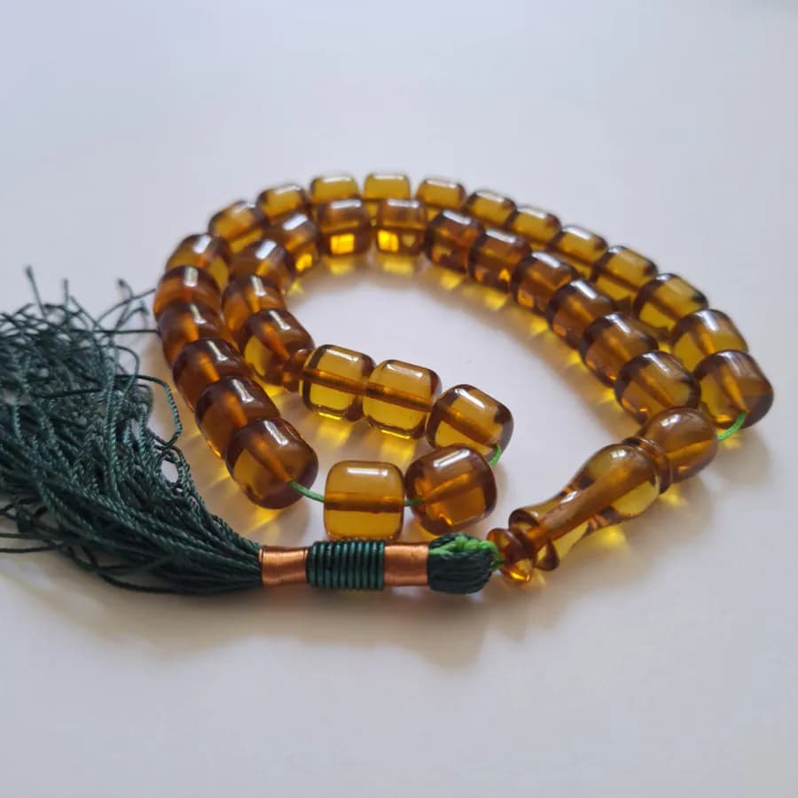 تسبیح سندلوس عسلی بودار 35 دانه اصل کد 1351 استوانه‌ای بسیار خوشرنگ آقابزرگ — تصویر ۶