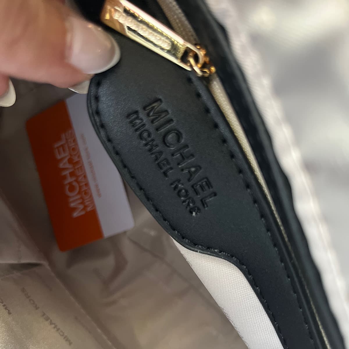 کیف برند مایکل کورس michael kors jet set travel tote — تصویر ۶