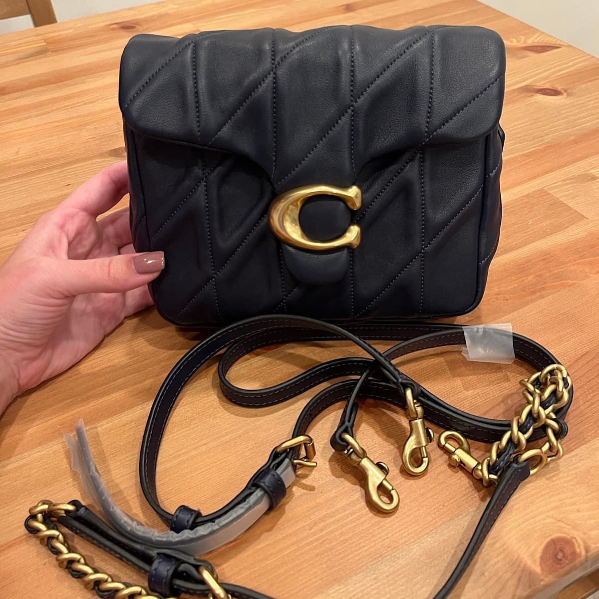 کیف کوچ چرم طبیعی (Coach Times Square Tabby Shoulder Bag) — تصویر ۱۰