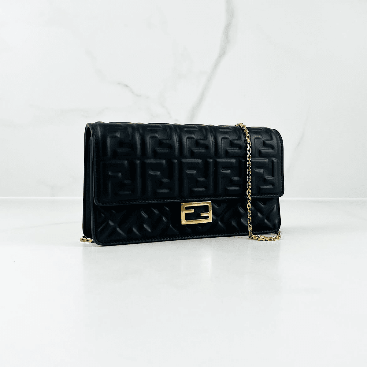 کیف فندی (Fendi Baguette Bag) — تصویر ۵