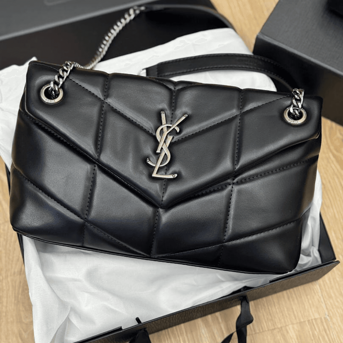 کیف ایوسن لورن (Saint Laurent Loulou bag)