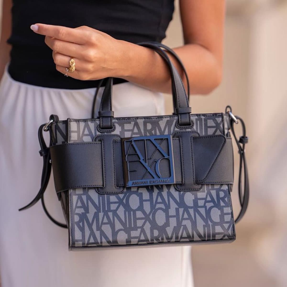 کیف جورجیو آرمانی (armani exchange bag) — تصویر ۴
